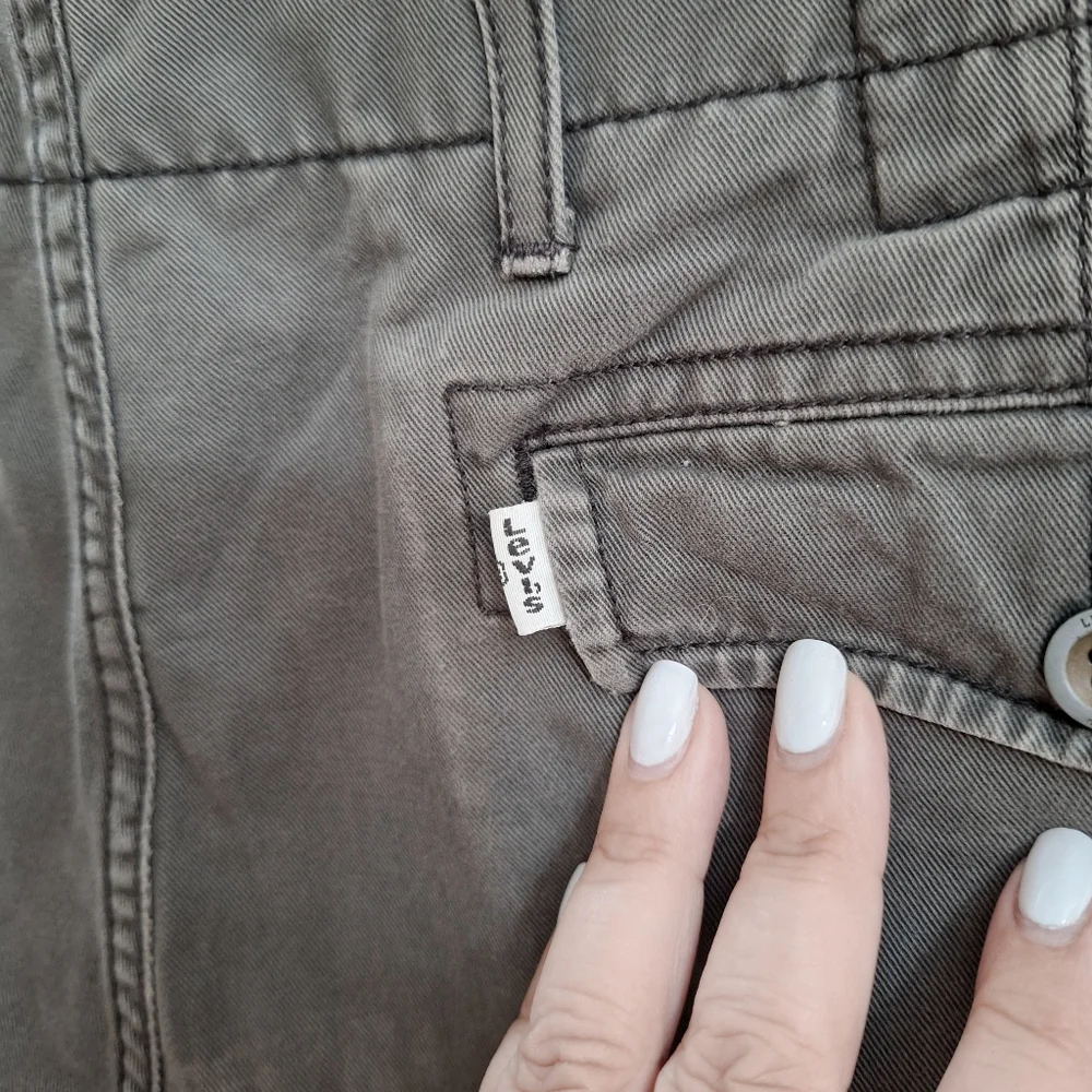 Levis Men Grey Cargo Shorts Sz 34